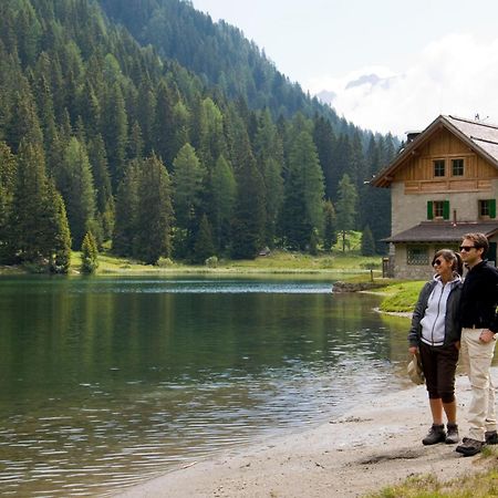 Rifugio Lago Nambino มาดอนนาดีกัมปิโญ ภายนอก รูปภาพ