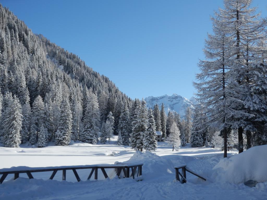 Rifugio Lago Nambino มาดอนนาดีกัมปิโญ ภายนอก รูปภาพ