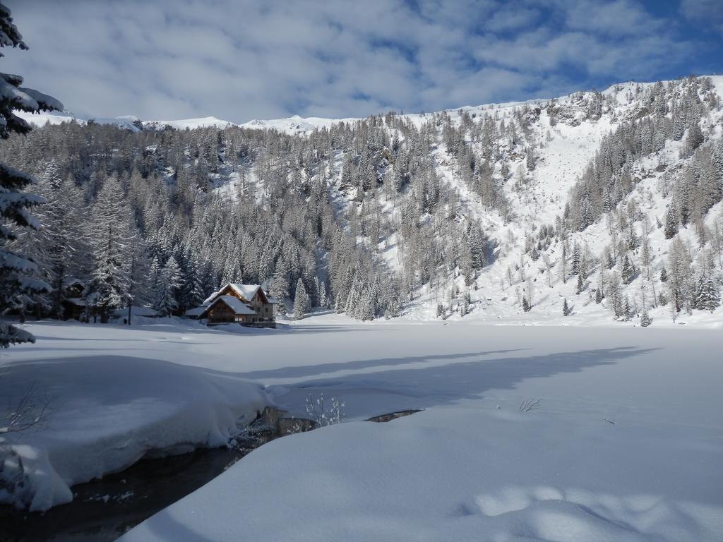 Rifugio Lago Nambino มาดอนนาดีกัมปิโญ ภายนอก รูปภาพ