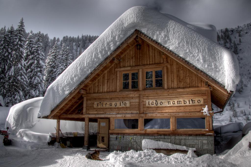 Rifugio Lago Nambino มาดอนนาดีกัมปิโญ ภายนอก รูปภาพ